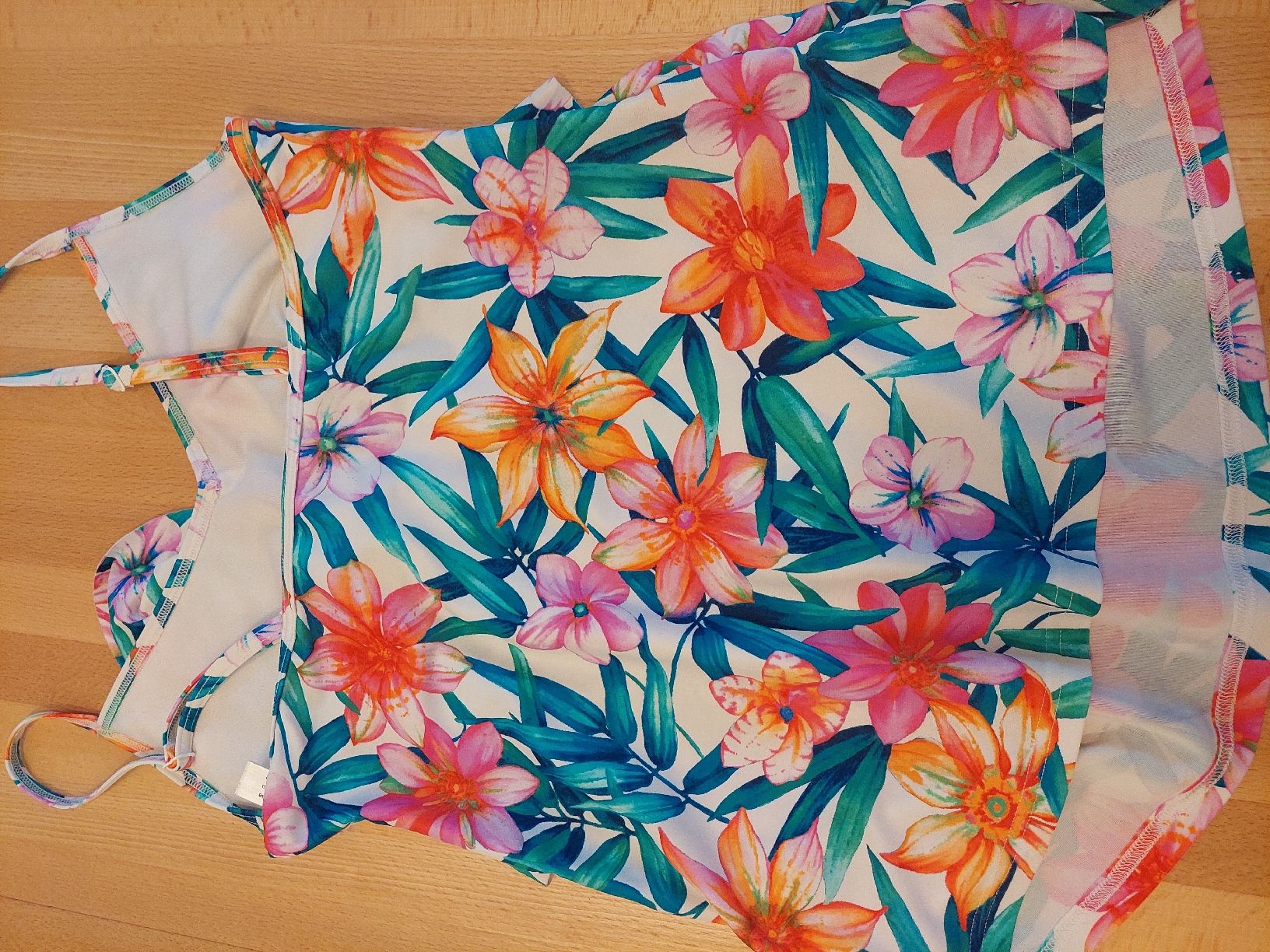 C&A Costumi da bagno & Bikini: Badeanzug Blumenmuster Grösse 38 2 Teilig Umstandsmode – Usato da Gränichen venduto da JaelRoost 2