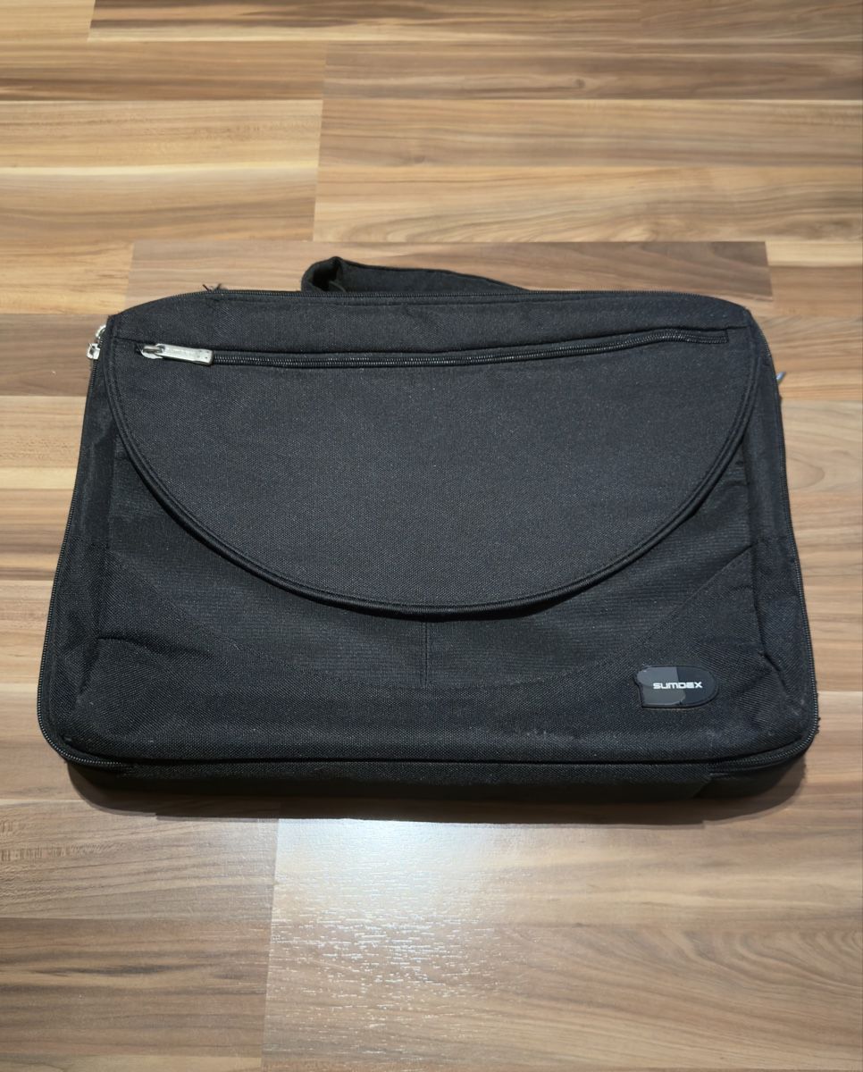 Borse: Sumdex Laptop-/Notebooktasche Schwarz – Usato da Brugg AG venduto da Immerallesguet