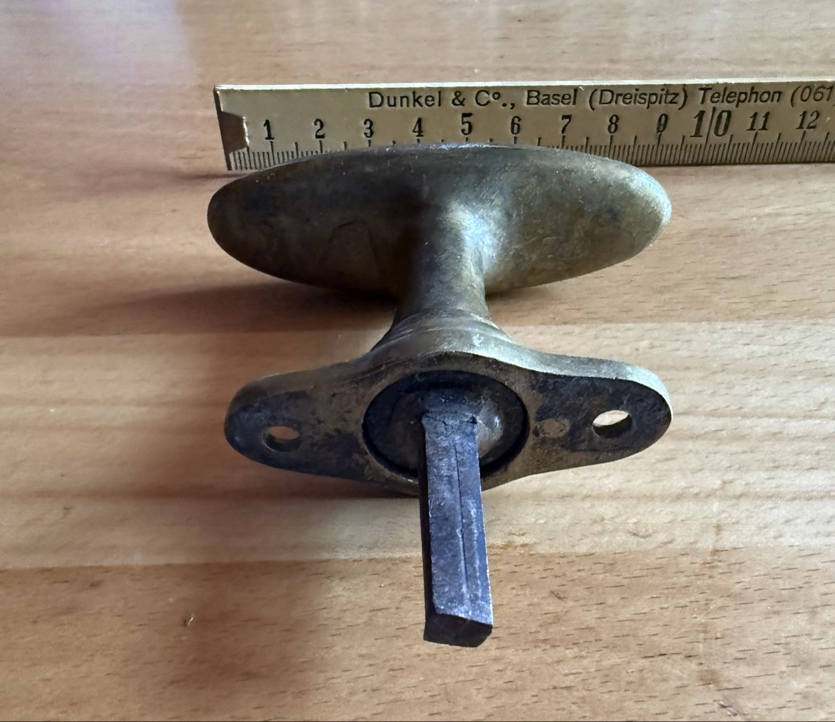 Quincaillerie: alter Fenstergriff aus Metall  – D'occasion à Amden par vipernatter 4