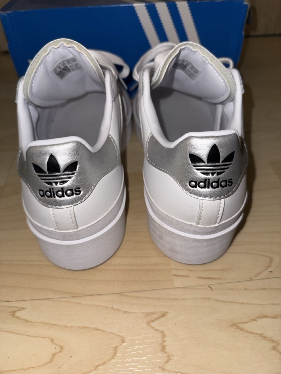 Adidas Scarpe da donna: Adidas Superstar Bonega, Gr. 39 1/3 Neu – Nuovo (secondo la descrizione) da Grenchen venduto da NorHas 3