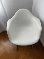 Vitra Eames chair
