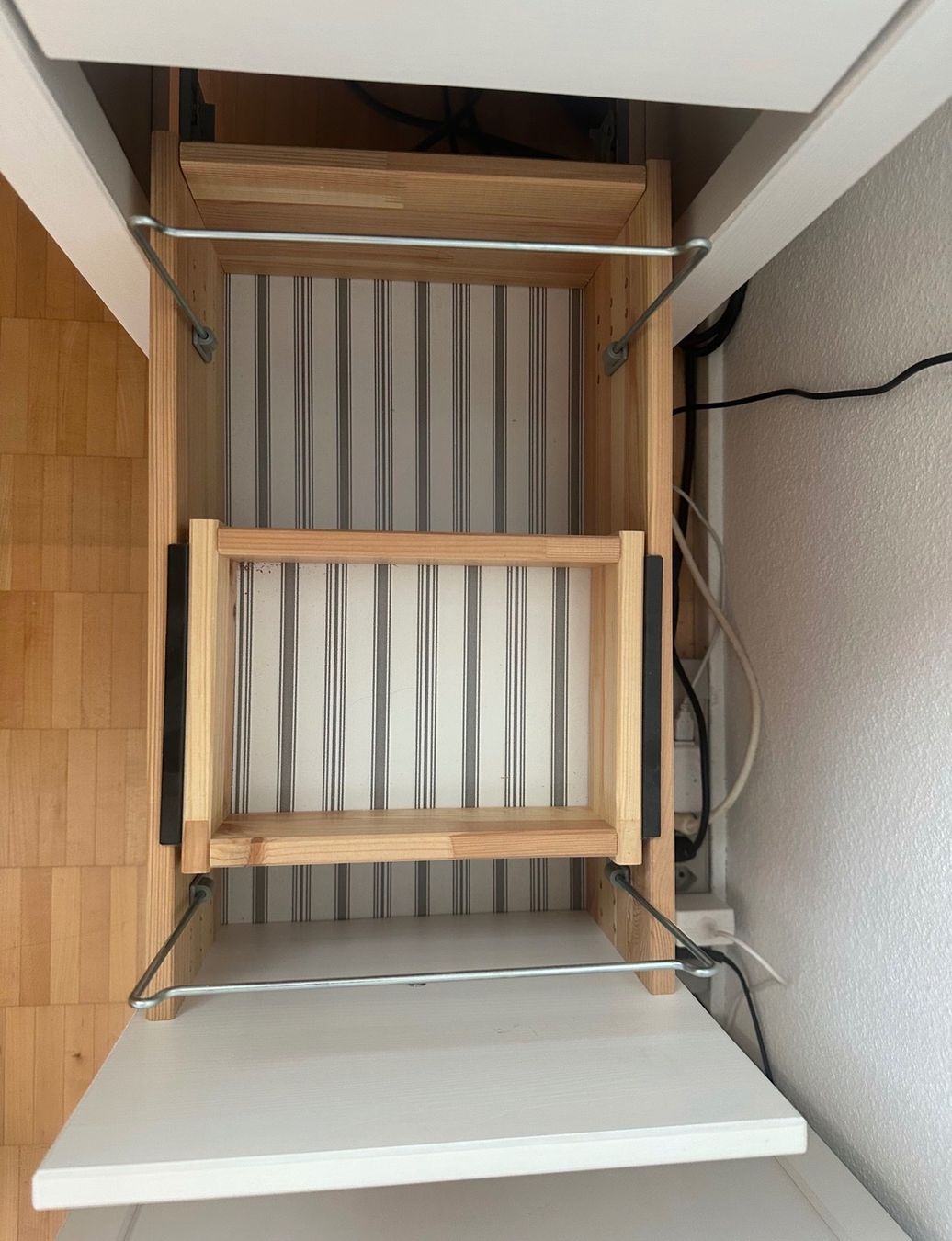 Ikea Bureaux: Schreibtisch weiss – D'occasion à Zürich par nkr_c6kz 3