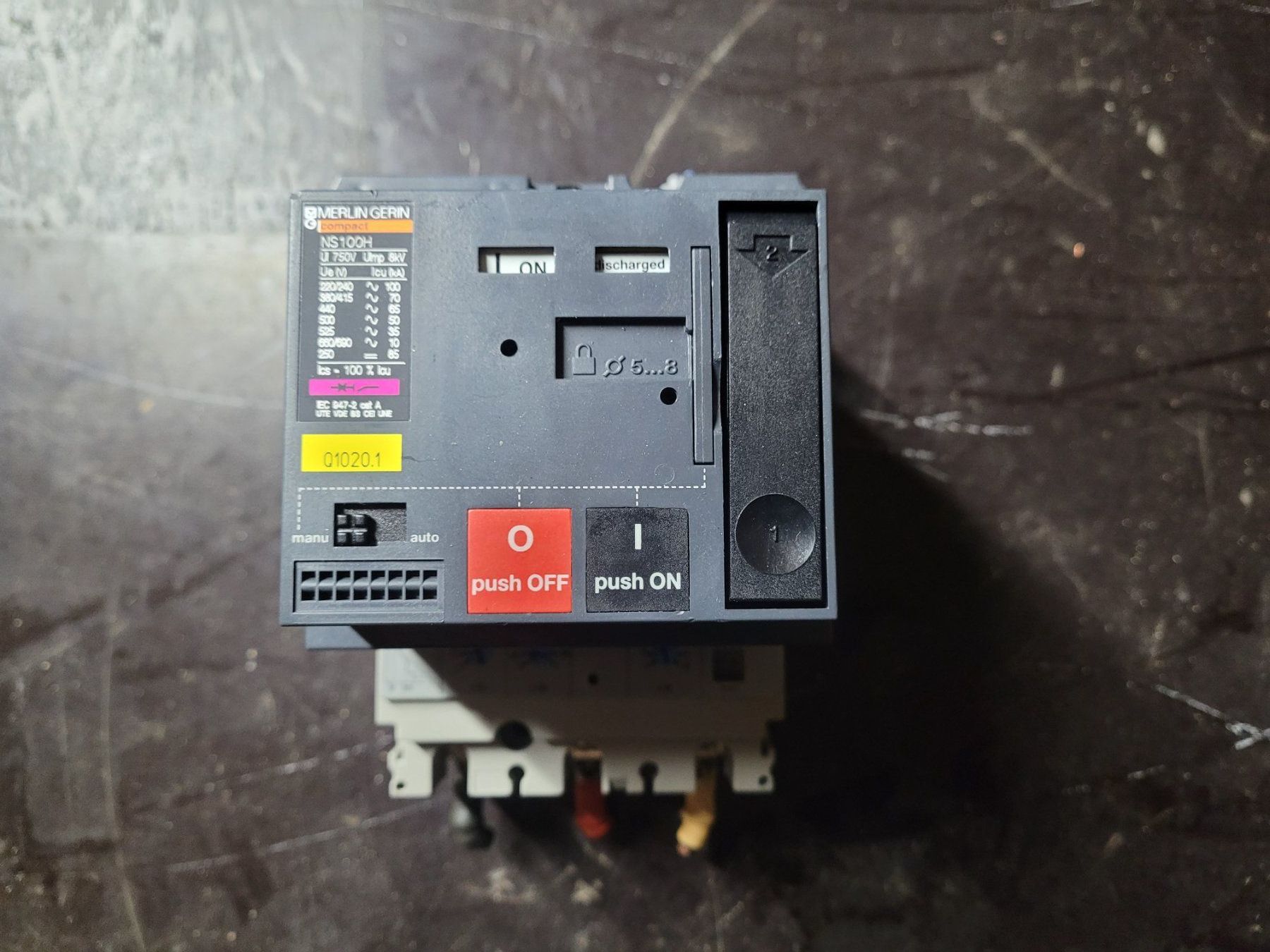 Interruttori: Merlin Gerin Compact NS100H Lasttrennschalter – Usato da Vitznau venduto da Vitznau84 8