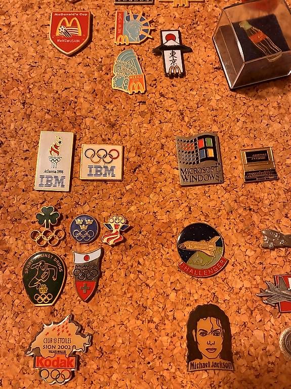 Placchette & Badge: Retro Pinsammlung – Usato da Würenlos venduto da Farha1982 4