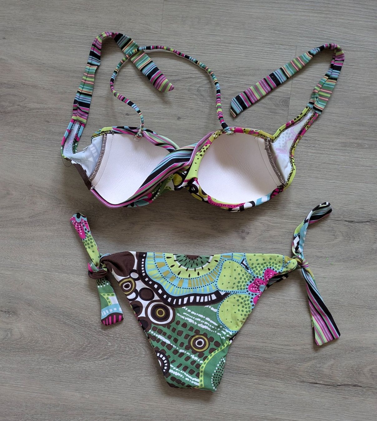 Costumi da bagno & Bikini: Maillot de bain coloré, S – Usato da Orsieres venduto da IndianaJones50a 1