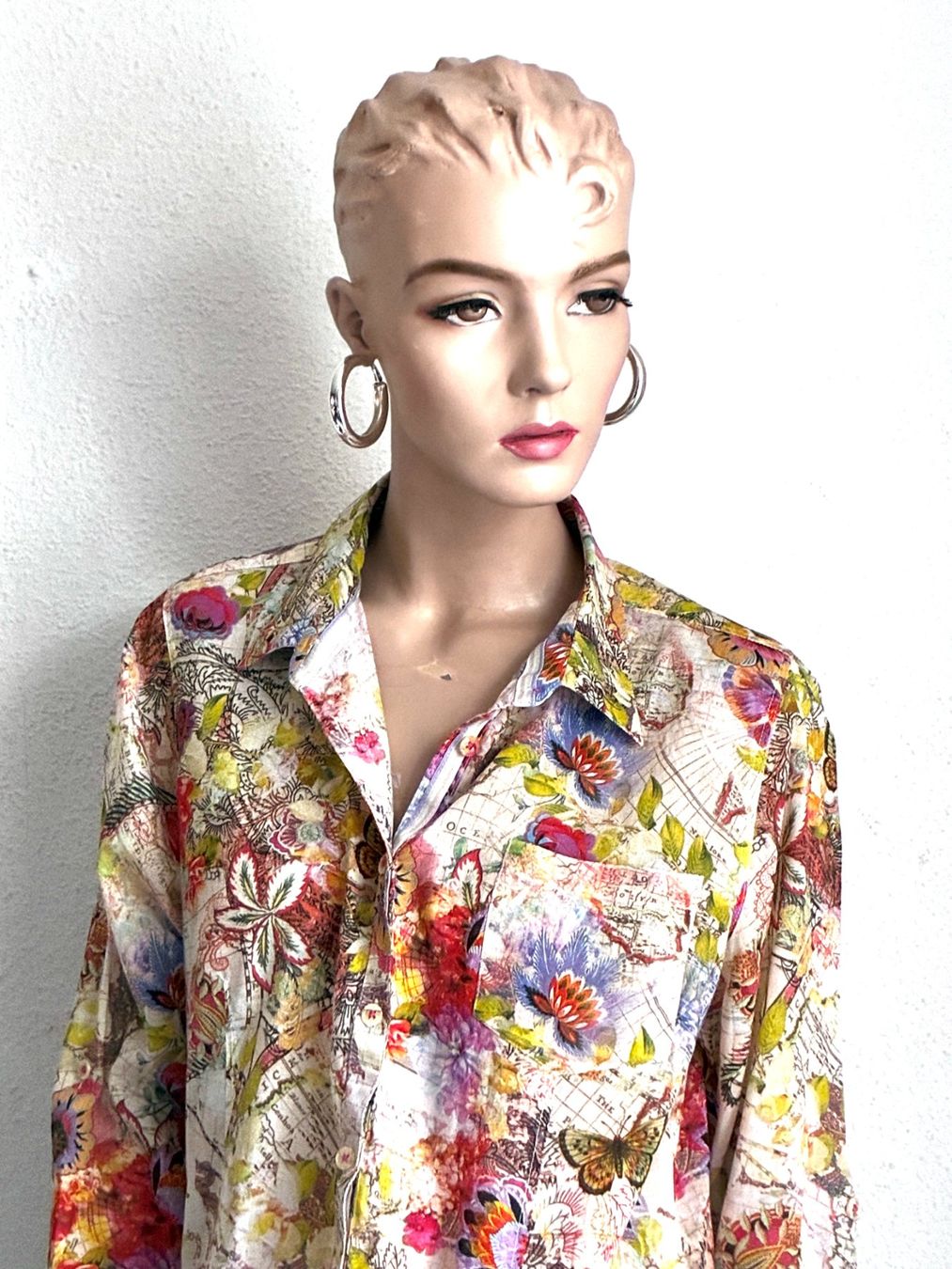 Emily van den Bergh Camicette: EMILY VAN DEN BERGH Bluse farbiger Print – Usato da Kloten venduto da Nephty 2