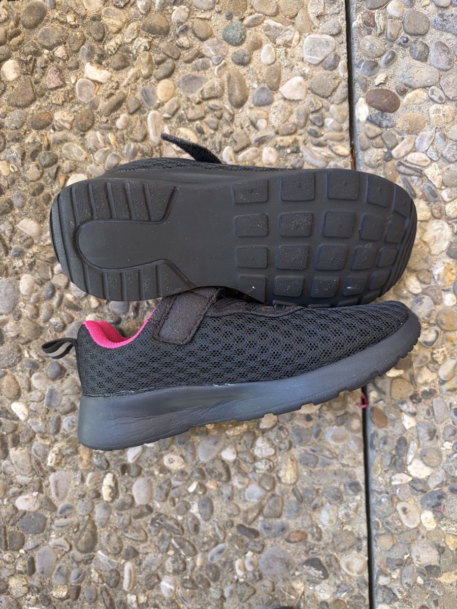 Scarpe per ragazze: Baskets noires , taille 29 – Nuovo (secondo la descrizione) da Sion venduto da Nelsonkatz 1