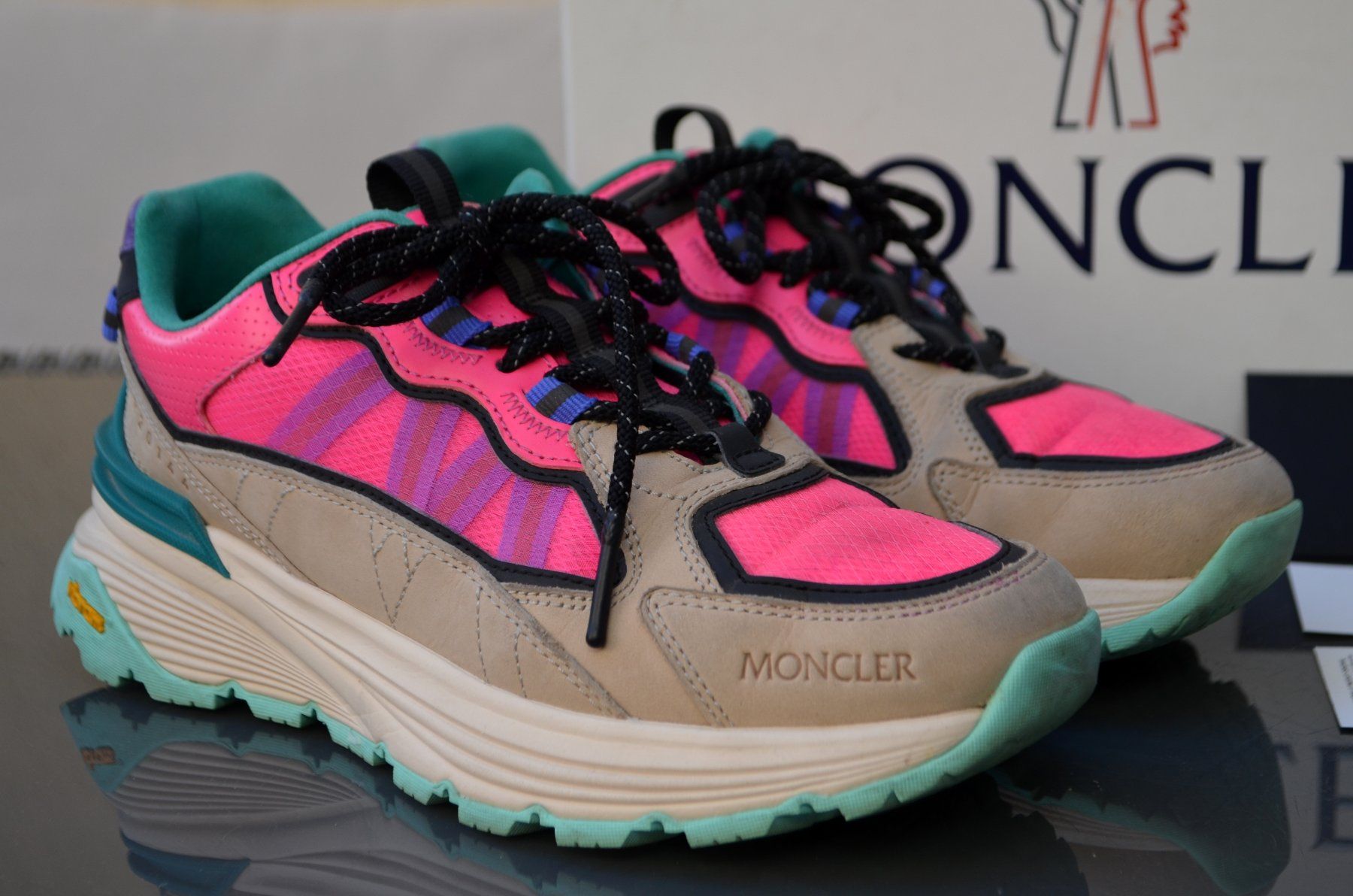 Moncler Damenschuhe: Moncler Lite Runner Trainers Sneakers 38 – Gebraucht aus Collonges von Auganien 3