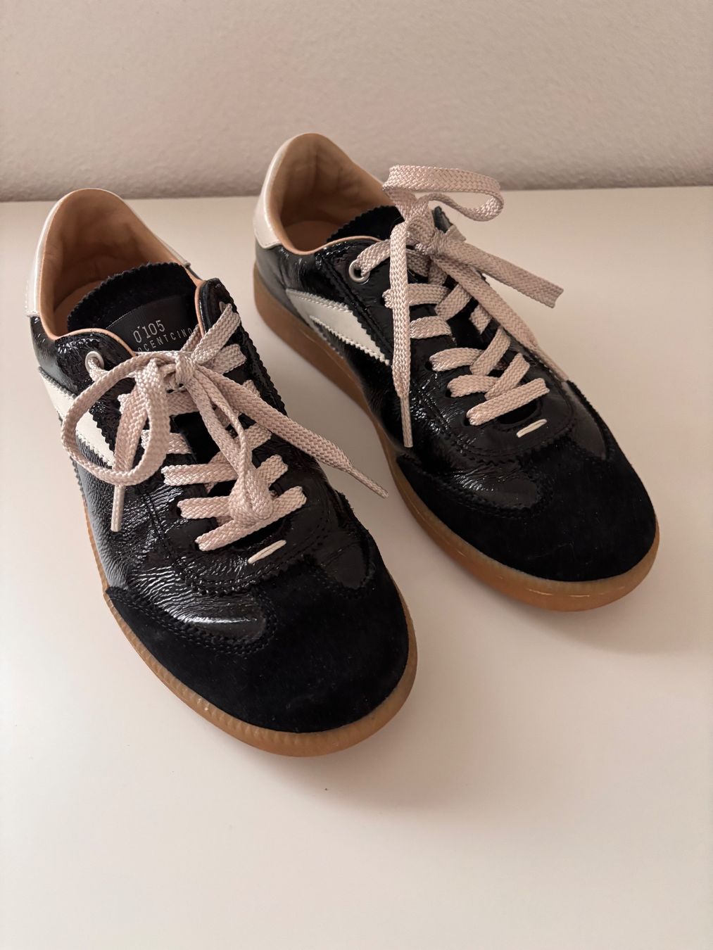Damenschuhe: Basquettes 0-105 noires comme neuves – Gebraucht aus Morlon von mau_qj2x