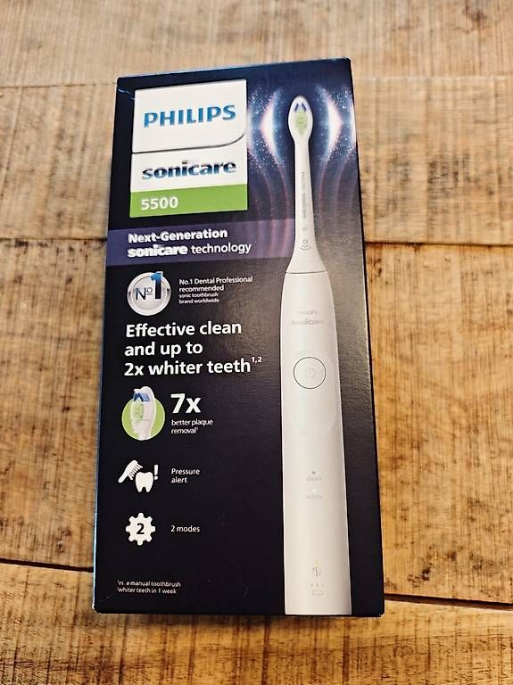 Philips Sonicare Cura dei denti: Elektrische Zahnbürste – Usato da Leuzigen venduto da Spoon_s