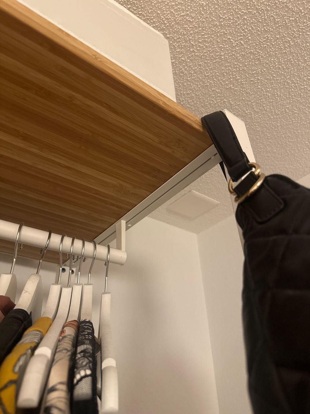 Ikea Armadi: Kleiderschrank – Usato da Seeberg venduto da bubblegumhaschi3 4