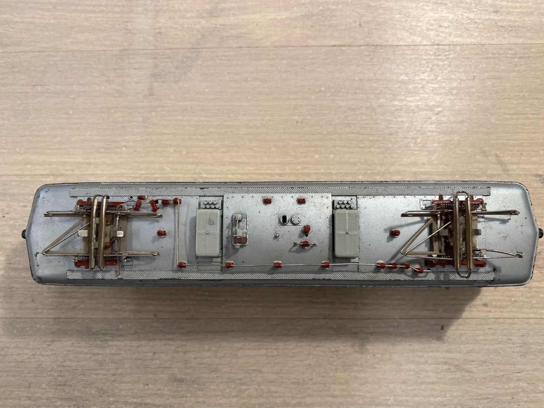 Märklin Modellini di ferrovie: Märklin 3050 SBB Ae6/6 Vaud – Usato da Lupsingen venduto da New-Haven 3