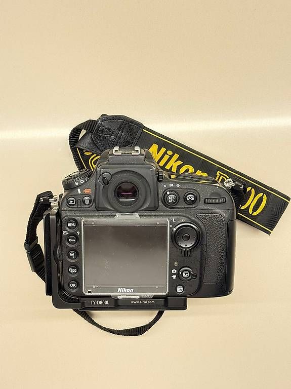 Nikon Fotocamera: Nikon D800 – Usato da Zürich venduto da ussady 1