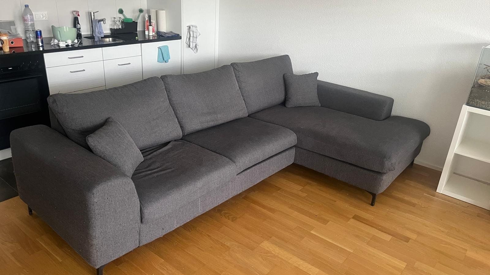 Sofas: Grosses Ecksofa dunkelgrau in Münchenbuchsee – Gebraucht aus Münchenbuchsee von DerKartensammler 1