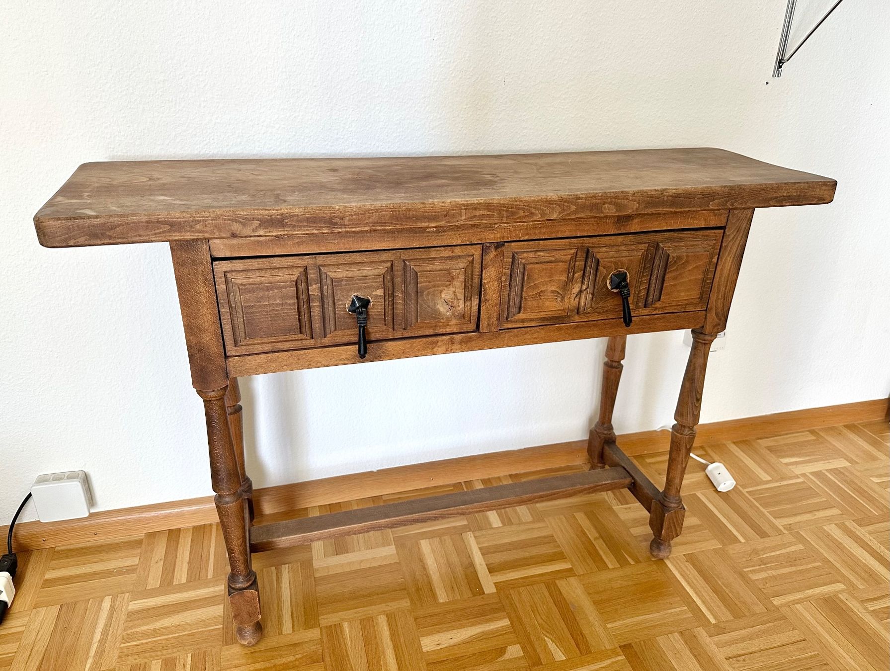 Kommoden: Antike Spanische Holzkommode Console – Gebraucht aus Basel von LynnundPepe