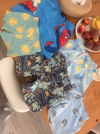 5x Kinder Badehosen Badeshorts Gr.122/128 Spiderman