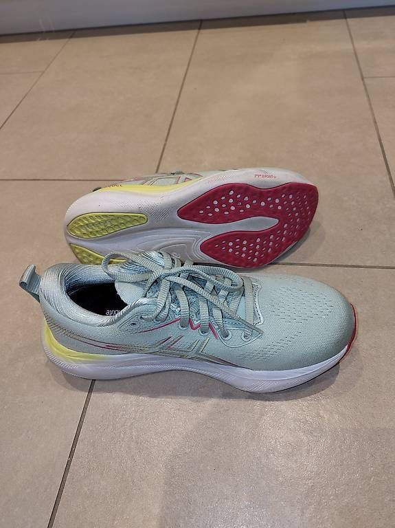 Damenschuhe: ASICS Laufschufe – Gebraucht aus Mönthal von TASUT 1