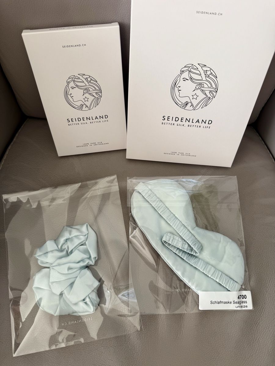 Altro in Cosmetici & Cura: Set Schlafmaske & Scrunchie Seide – Nuovo e nell'imballaggio originale da Zürich venduto da Nika017 1