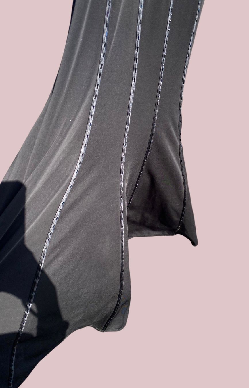 Kleider: Elegantes langes Abendkleid – Gebraucht aus niederbipp von Esbenz 5
