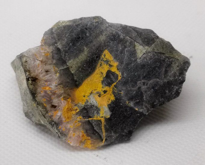 Minerali & Pietre curative: Lava Flow Seam Agate – Nuovo (secondo la descrizione) da Walenstadt venduto da vkt_qc8d
