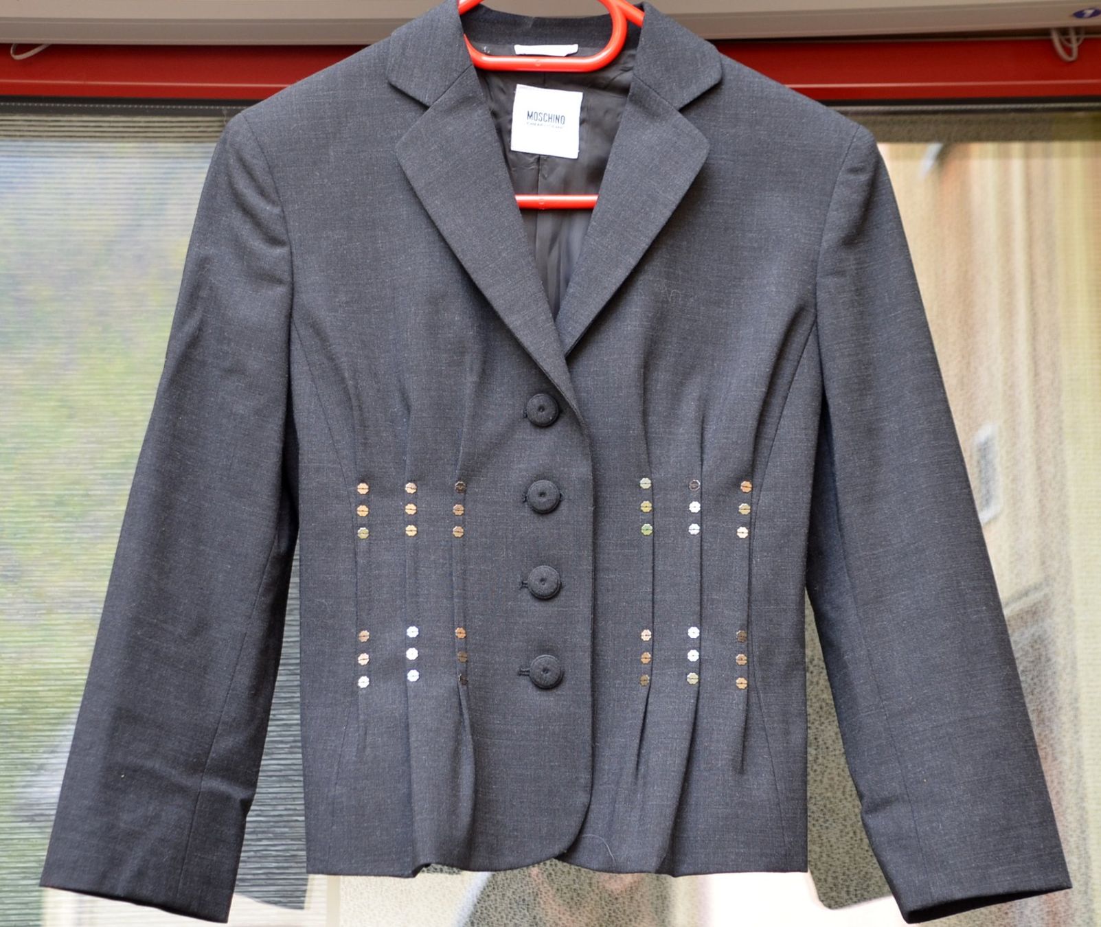 Moschino Giacche: Moschino Blazer / veste  .M – Usato da Collonges venduto da arashee 3
