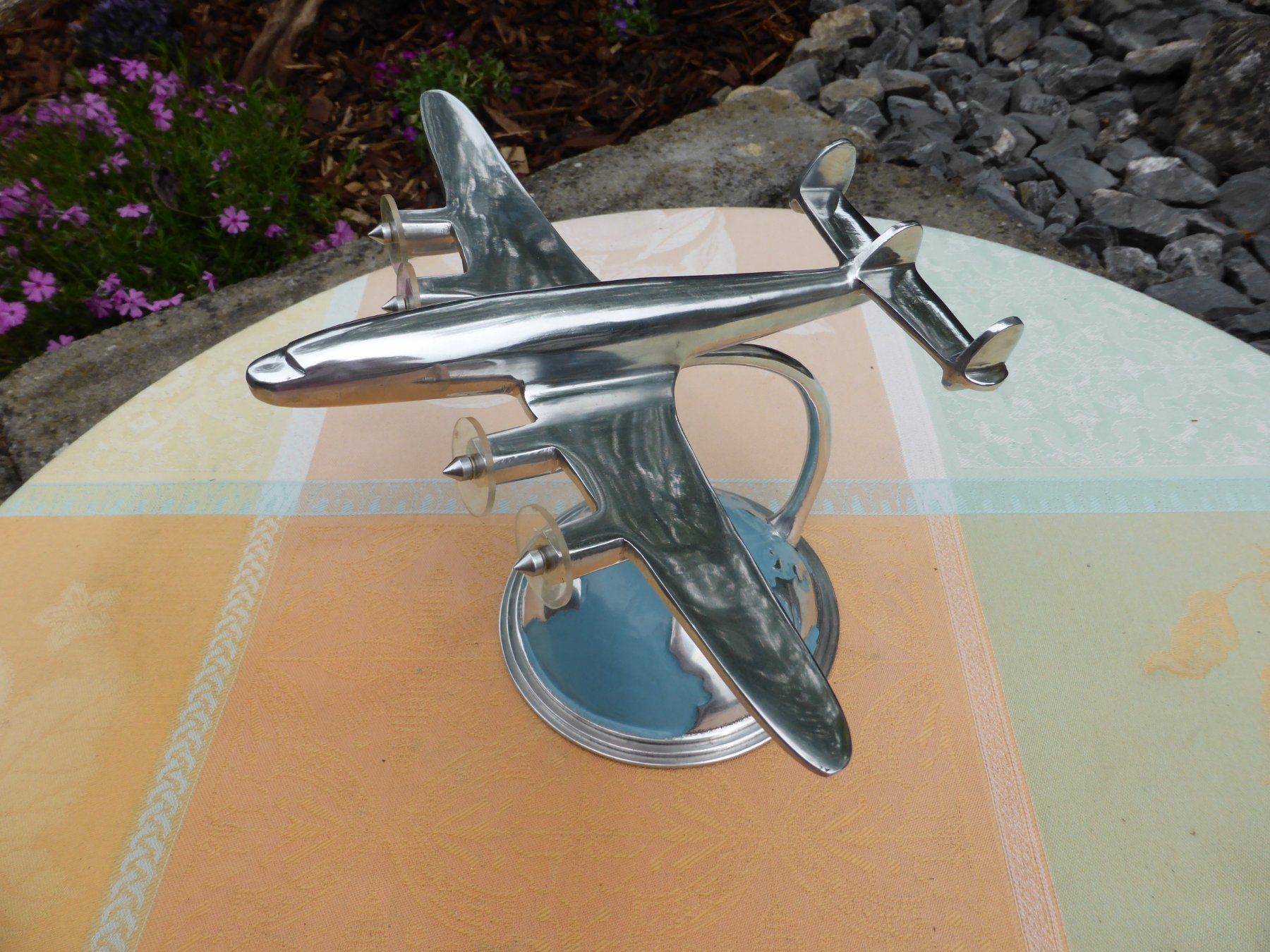 Lockheed Kits de montage: LOCKHEED CONSTELLATION 1945 FLUGZEUG TISCHMODELL aus Metall – D'occasion à Reinach AG par pussi100 1