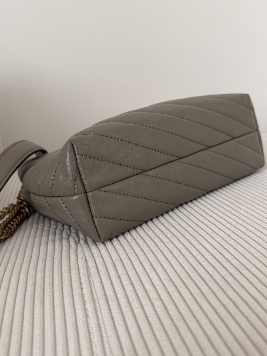 Tory Burch Borse da donna: Tory Burch Schultertasche Kira in Grau – Nuovo (secondo la descrizione) da Adliswil venduto da tioe 5