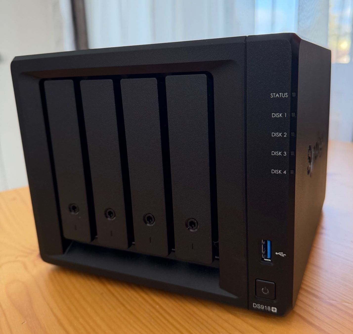 Synology DS918+ NAS mit 4x2TB WD RED Festplatten + SSD Cache (Gebraucht ...