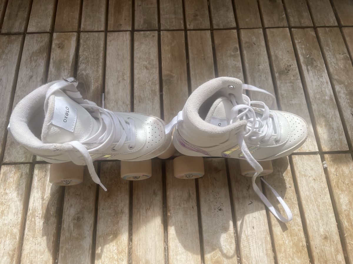 Pattini in linea & Pattini a rotelle: Roller Skates - White -19 cm  - Great Condition! – Usato da lausanne venduto da shaills