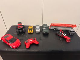 Lot de véhicules miniatures et télécommandés