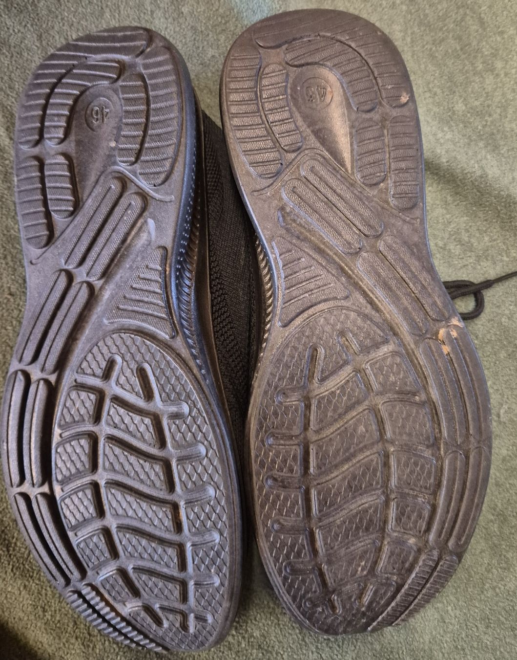 Scarpe da uomo: Schwarze Herren Schuhe, Grösse 46, – Usato da Halten venduto da GiMu.84 3