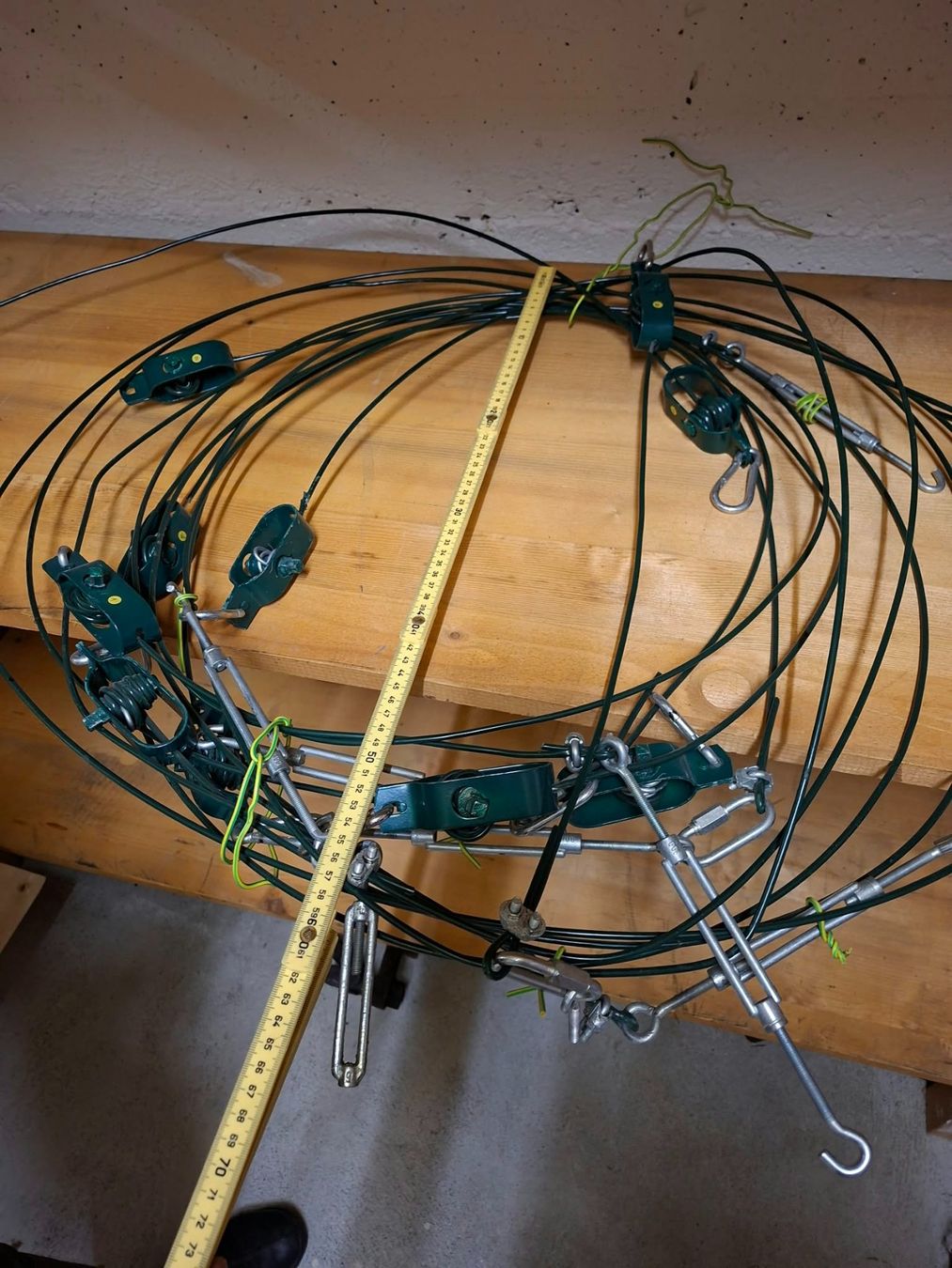 Eisenwaren: Drahtspanner inkl. Kabel – Gebraucht aus Unterentfelden von 4Bartlis 2