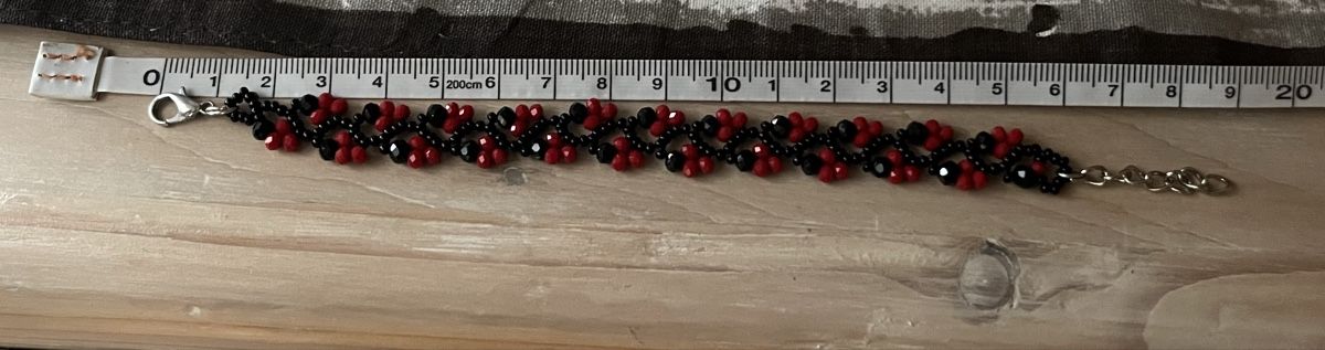 Bracciali & Braccialetti: Armkette schwarz / rot Gothic Blumenranken – Usato da Arboldswil venduto da Sonnenelfe 3