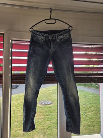 Jeans G-Star RAW, taille 28/32, comme neuf