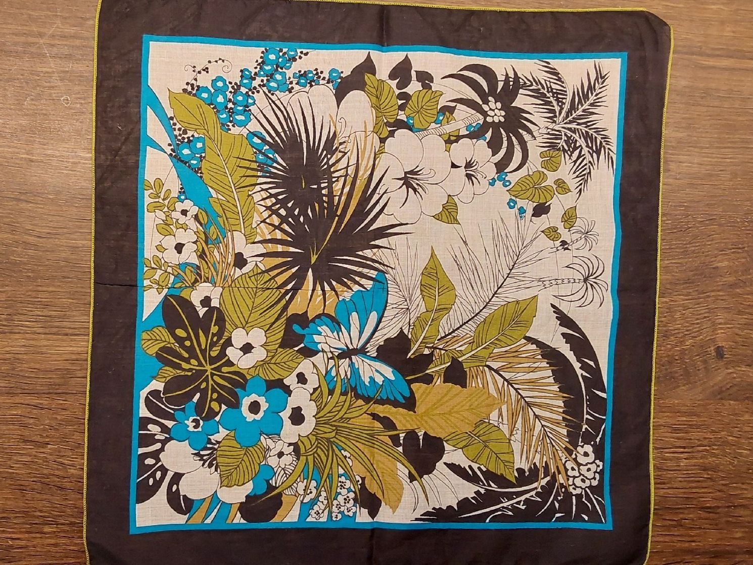 Sonstige Kleidung & Accessoires: Taschentuch Motiv Blumen – Neu (gemäss Beschreibung) aus Köniz von scopello12