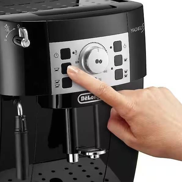 De'Longhi Macchine per caffè & Macchine per espresso: De Longhi Magnifica S – Usato da Rütihof venduto da SwissEritageAndMore 2