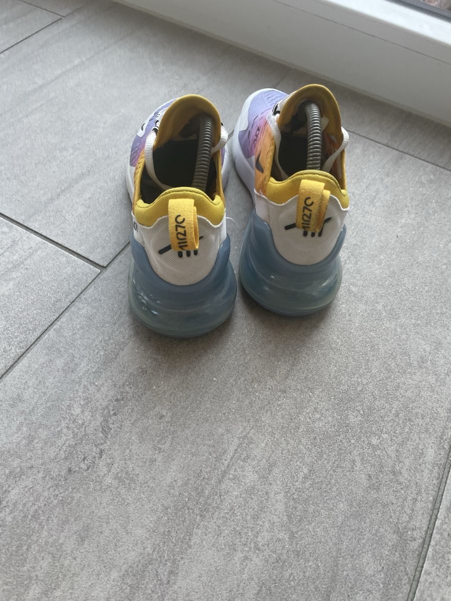 Nike Chaussures hommes: Nike air Max 270 – D'occasion à Dompierre FR par matmath 4