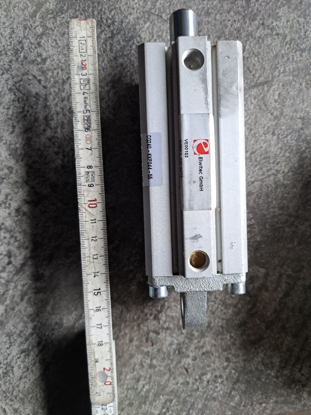Altri prodotti elettronici: Pneumatische Zylinder – Nuovo (secondo la descrizione) da ufhusen venduto da cb01 1