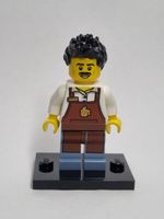 LEGO LEGOLAND BAM Middle 2023 Barista with black Hair