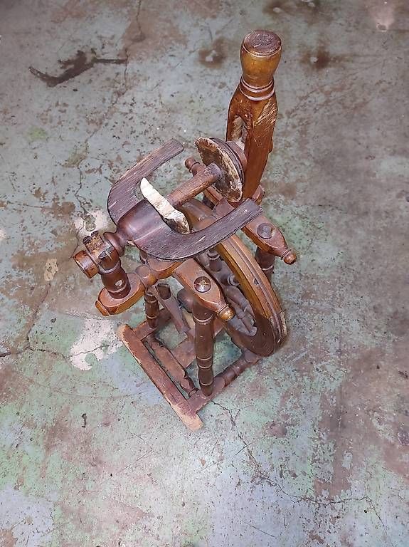 Ruote per filare: Vieux rouet – Usato da crissier venduto da dan_sf9h