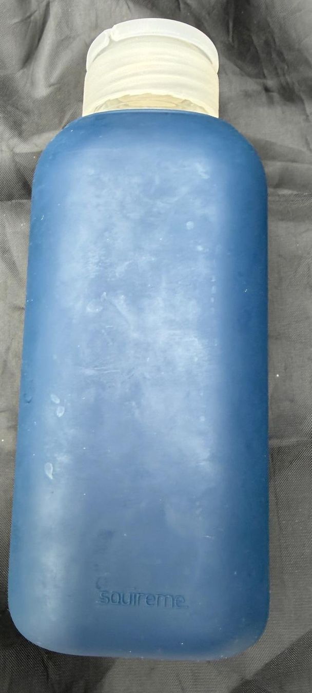 Trinkflaschen & Thermosflaschen: Trinkflasche – Gebraucht aus Flawil von Stella_3 1