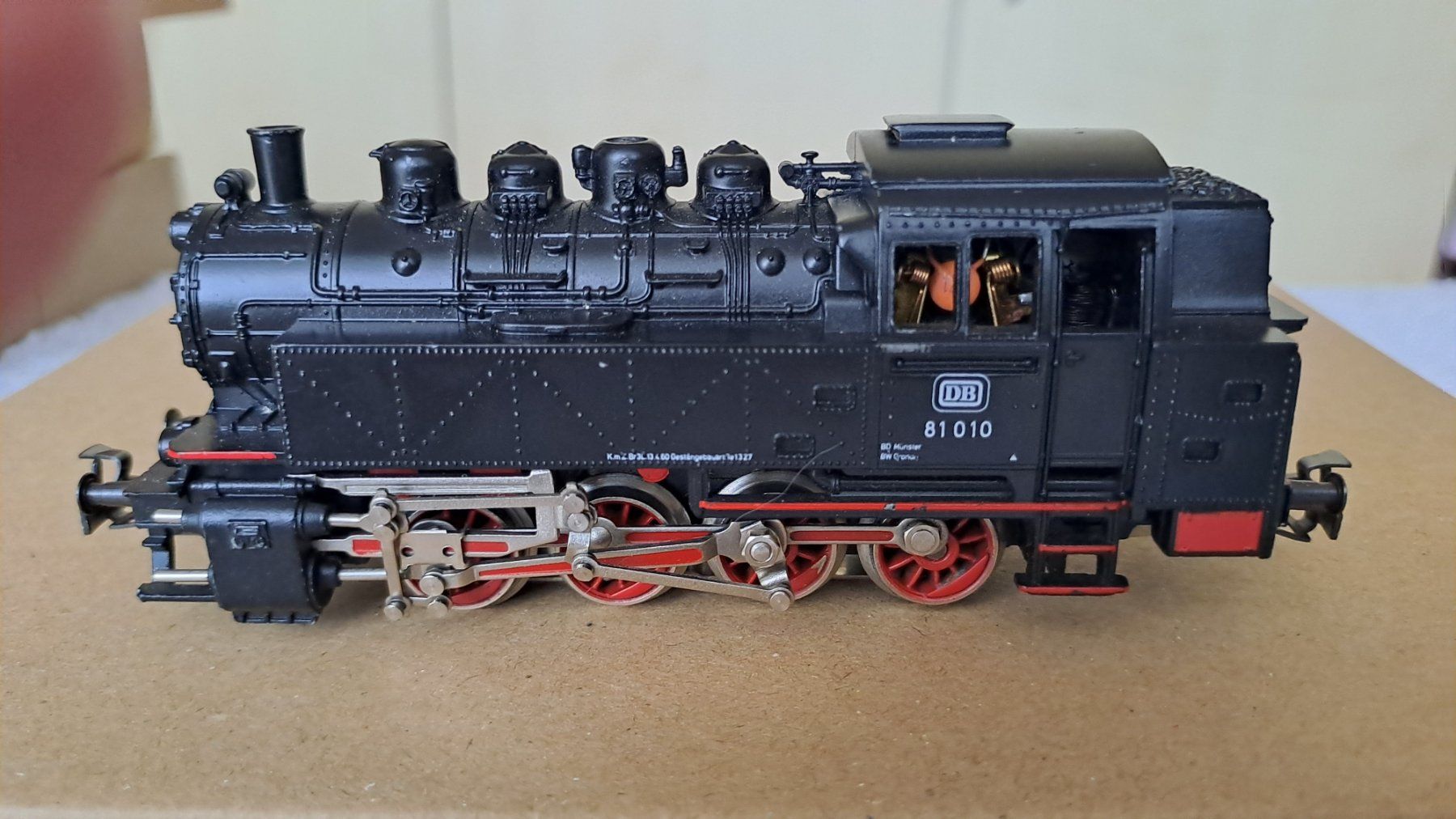 Märklin Modellini di ferrovie: Màrklin DB Dampflok BR 81 H0 WS/31 – Usato da Winterthur venduto da Riebeli333 2