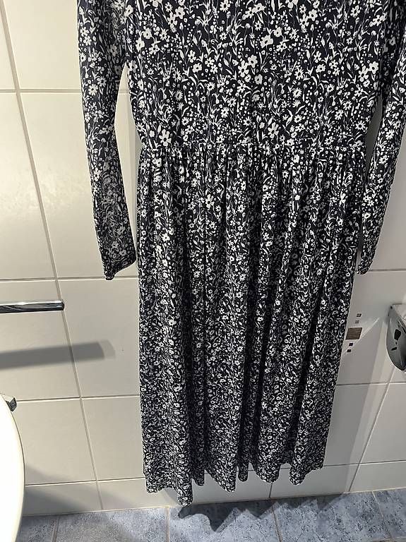 Kleider: Kleid Grösse S/ Tom Taylor  – Gebraucht aus Eschenbach LU von arin91