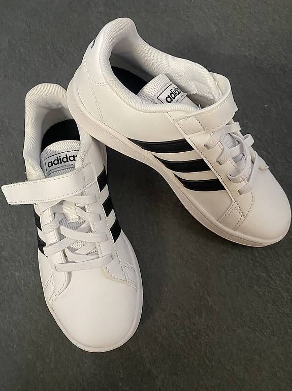 Schuhe für Jungen: Turnschuhe 32 – Gebraucht aus Luzern von feder11