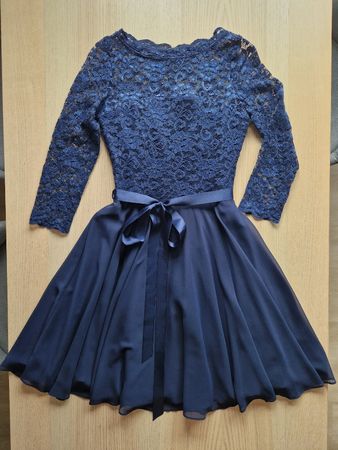Damen Kleid Swing dunkelblau Spitze Grösse 34