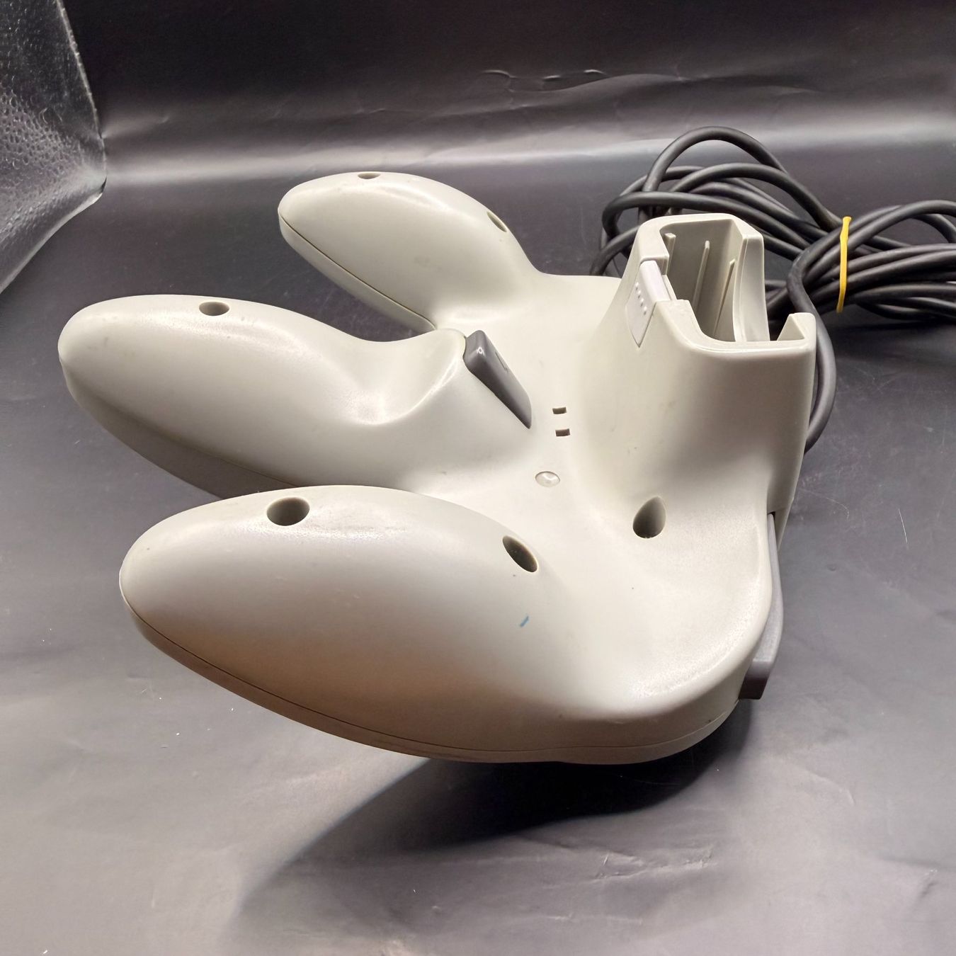 Nintendo Controller: Nintendo 64 Controller Grau – Kabel beschädigt – Usato da Düdingen venduto da Nerdworld 5