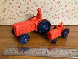 TRAKTOR KUNSSTOFF TOMTE