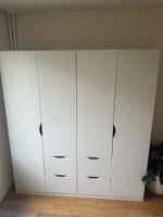 Weisser Schrank