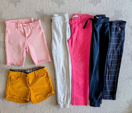 🌸 Hosen/ Shorts Gr. 122/128 🌸