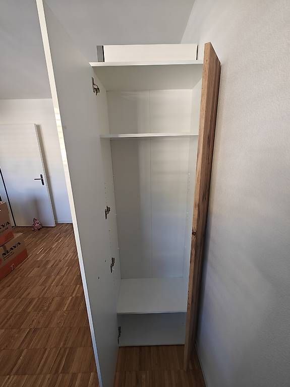 Armadi: Garderobenschrank – Usato da Gelterkinden venduto da magicmouse79 3